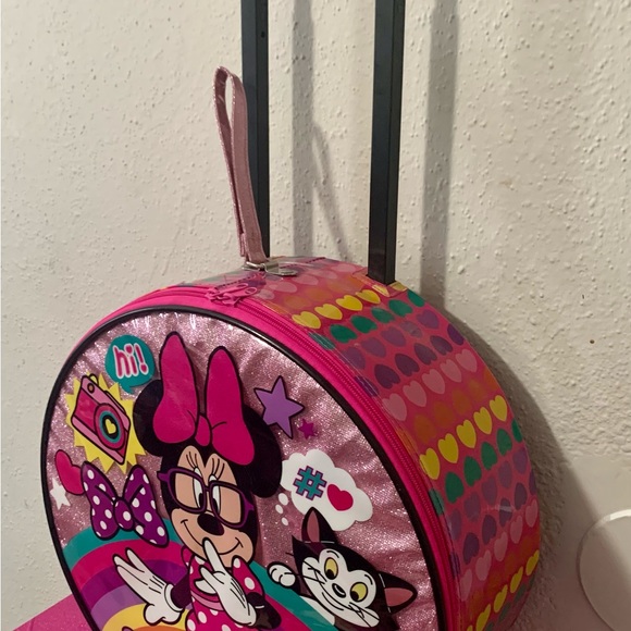 Mini-mouse round travel case. Brand new. No flaws. - Picture 4 of 5